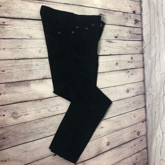 (NWT) Velvet feel slim fit pants - Picture 4 of 8